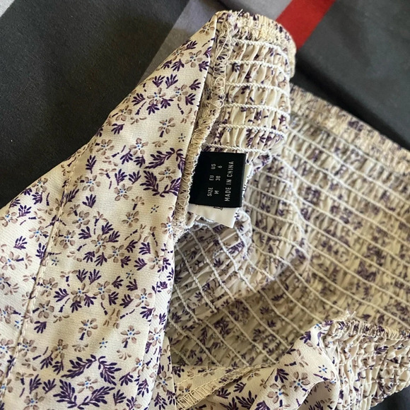 Floral Crop Top - Picture 2 of 3